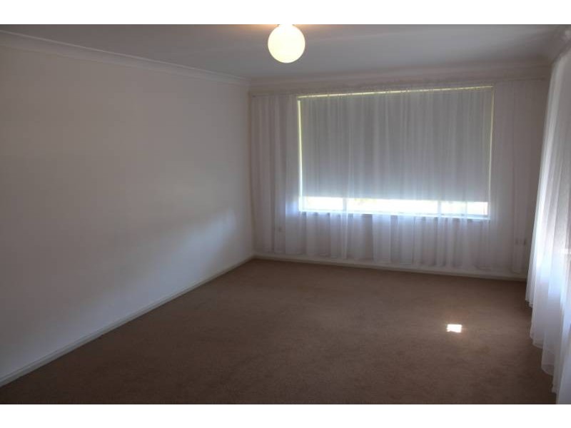 4 Woodward Street, Bathurst NSW 2795