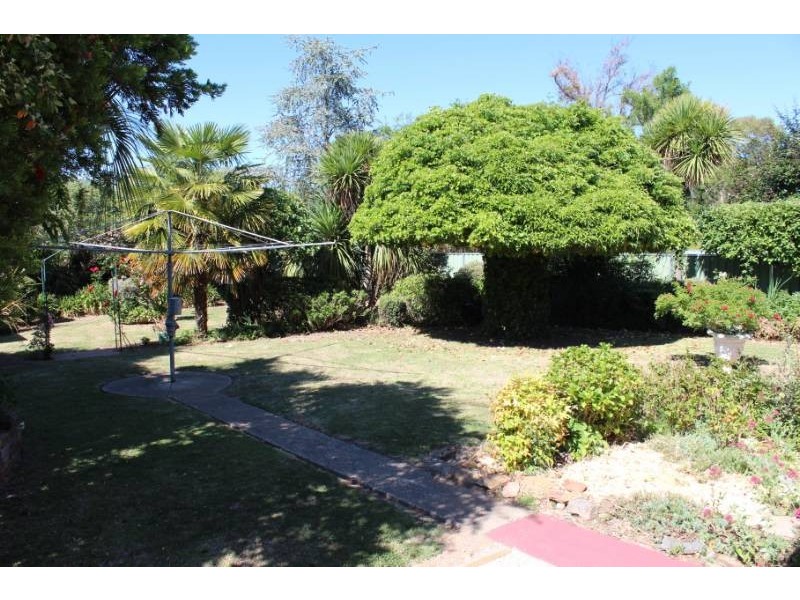 4 Woodward Street, Bathurst NSW 2795