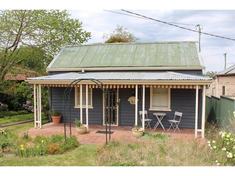 98 Bant Street, Bathurst NSW 2795