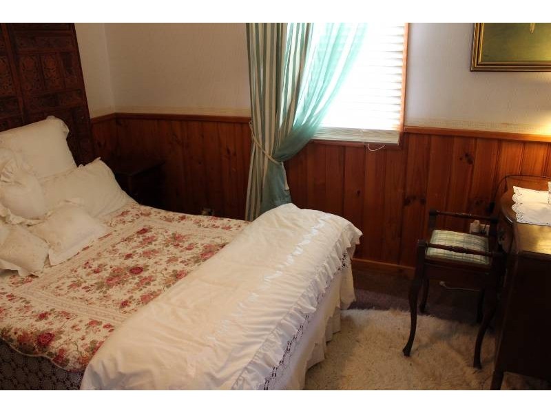 98 Bant Street, Bathurst NSW 2795