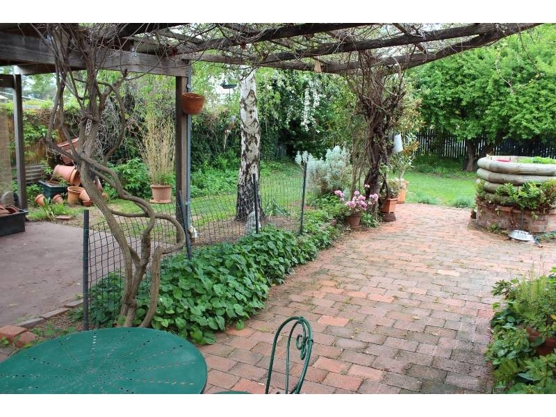 98 Bant Street, Bathurst NSW 2795