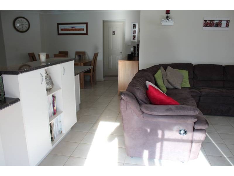 38 Sundown Drive, Bathurst NSW 2795