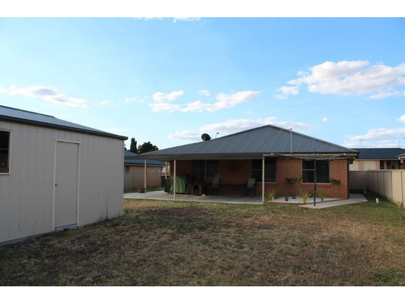 38 Sundown Drive, Bathurst NSW 2795