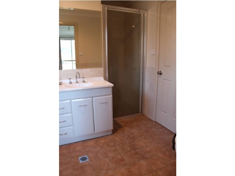 38 Sundown Drive, Bathurst NSW 2795