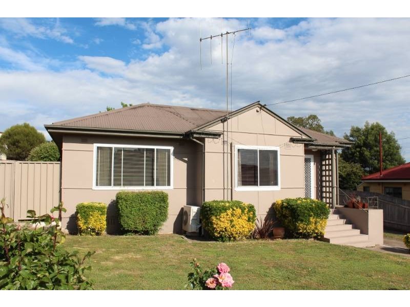 12 Tremain Avenue, Bathurst NSW 2795