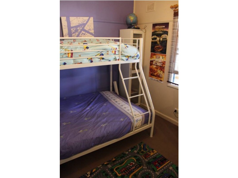 12 Tremain Avenue, Bathurst NSW 2795