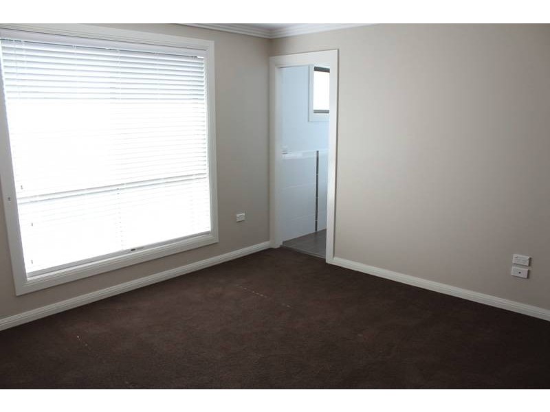 39 Munro Street, Bathurst NSW 2795