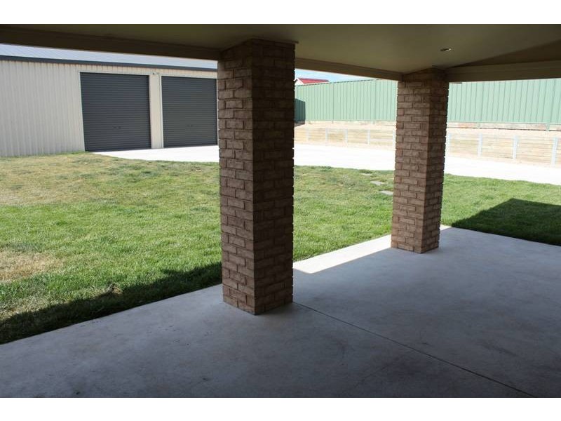 39 Munro Street, Bathurst NSW 2795