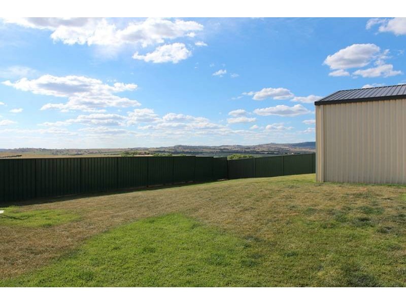 39 Munro Street, Bathurst NSW 2795