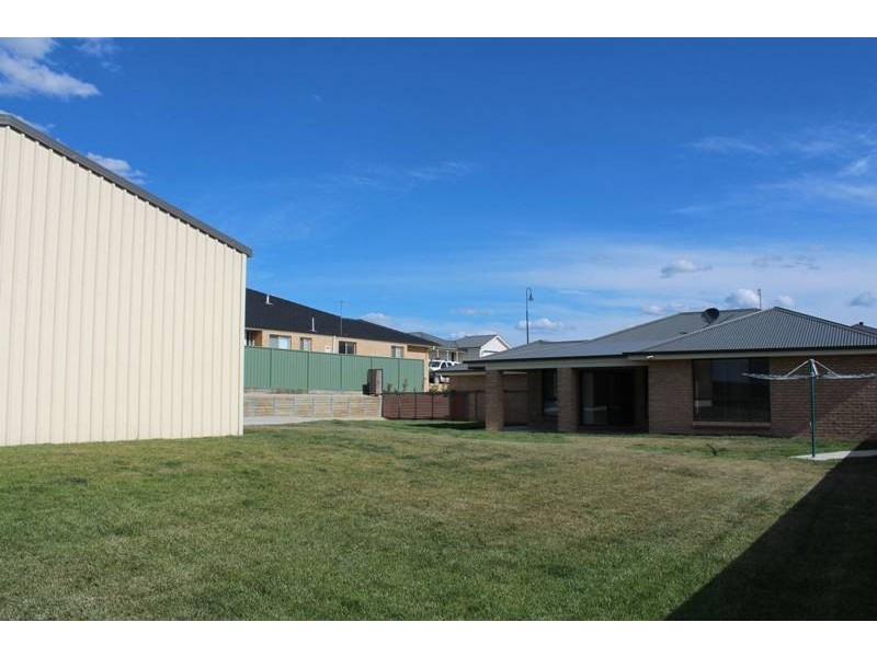 39 Munro Street, Bathurst NSW 2795