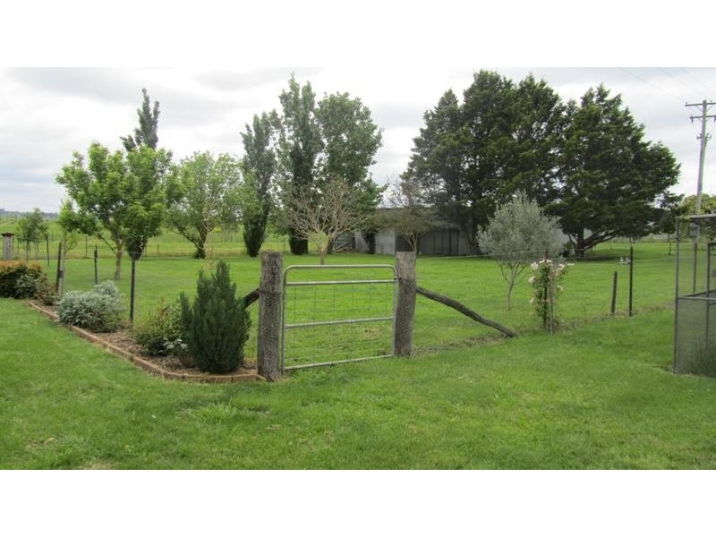 384 Eleven Mile Drive, Bathurst NSW 2795