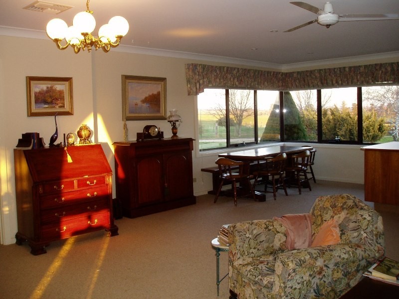 384 Eleven Mile Drive, Bathurst NSW 2795