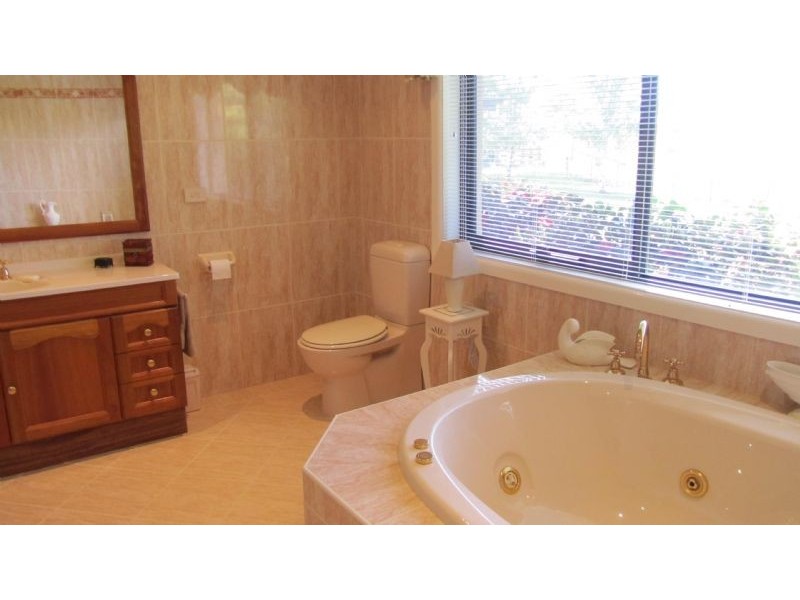 384 Eleven Mile Drive, Bathurst NSW 2795