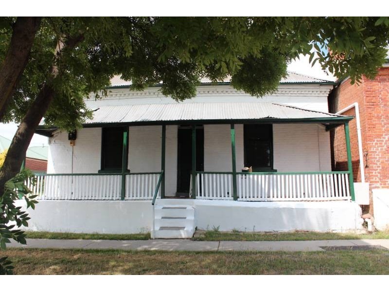 84 Rocket Street, Bathurst NSW 2795