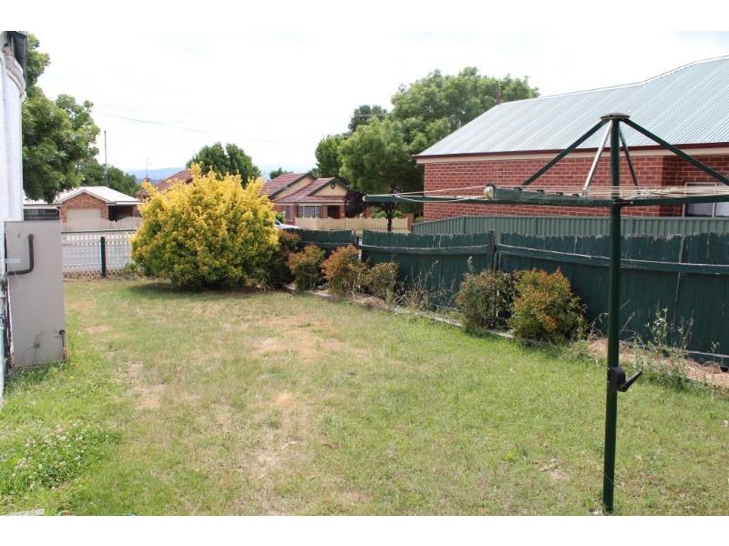 84 Rocket Street, Bathurst NSW 2795