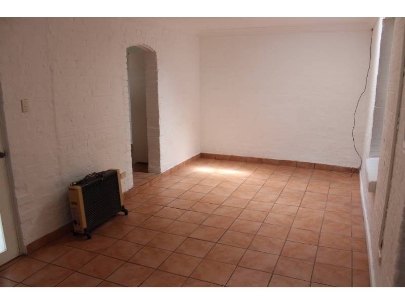 84 Rocket Street, Bathurst NSW 2795