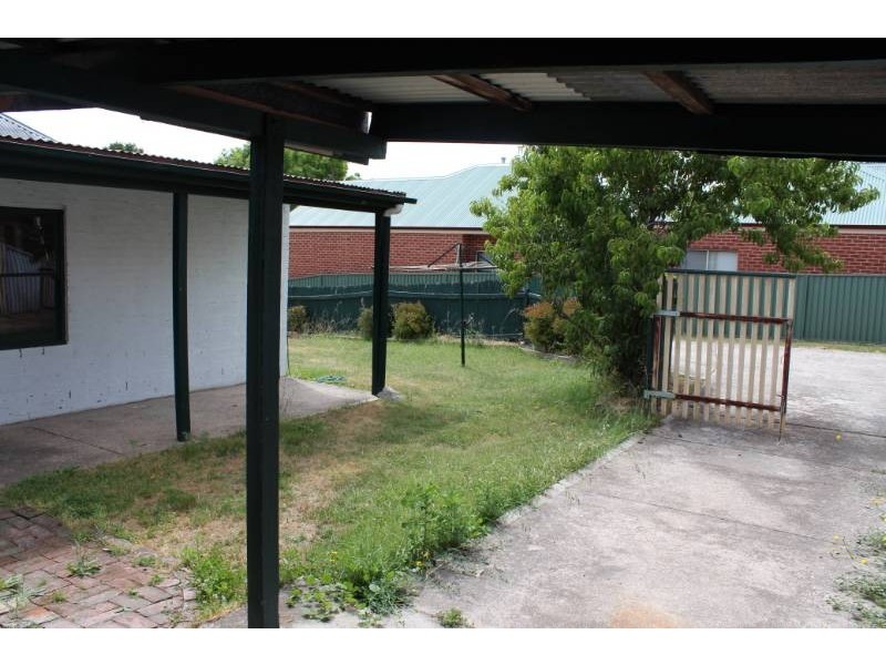 84 Rocket Street, Bathurst NSW 2795