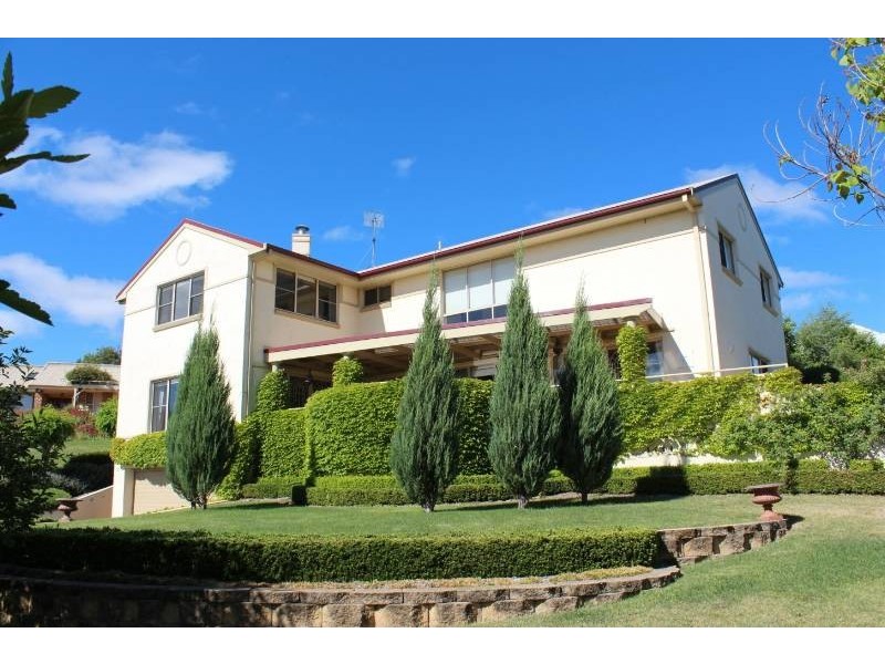 16 Cherrywood Crescent, Bathurst NSW 2795