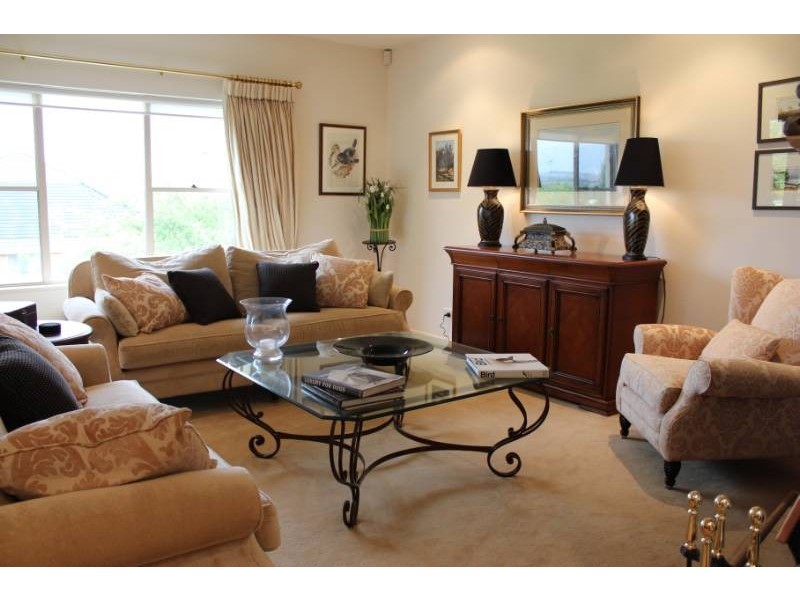 16 Cherrywood Crescent, Bathurst NSW 2795