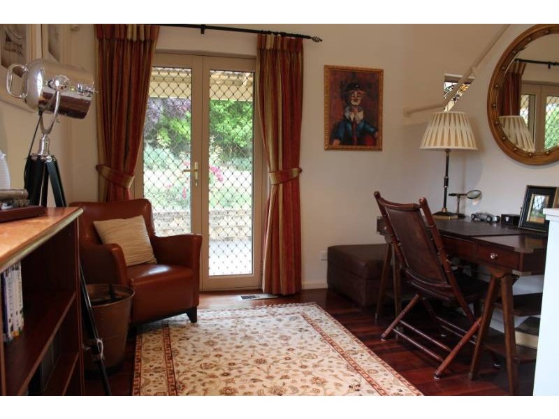 16 Cherrywood Crescent, Bathurst NSW 2795