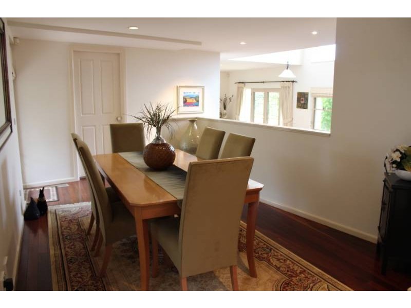 16 Cherrywood Crescent, Bathurst NSW 2795