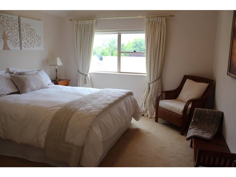 16 Cherrywood Crescent, Bathurst NSW 2795