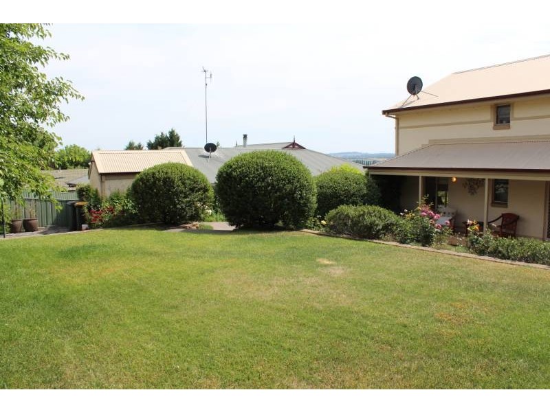 16 Cherrywood Crescent, Bathurst NSW 2795