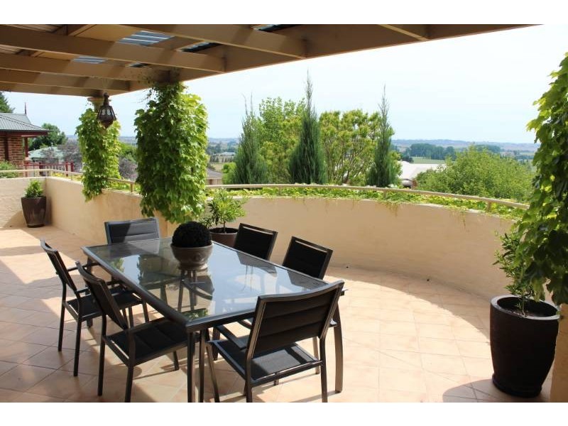 16 Cherrywood Crescent, Bathurst NSW 2795