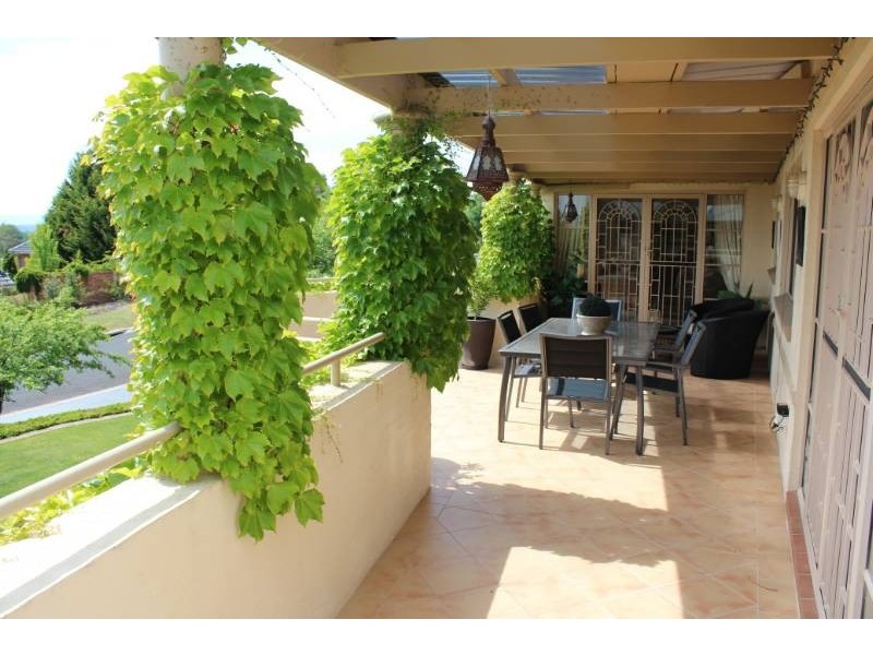 16 Cherrywood Crescent, Bathurst NSW 2795