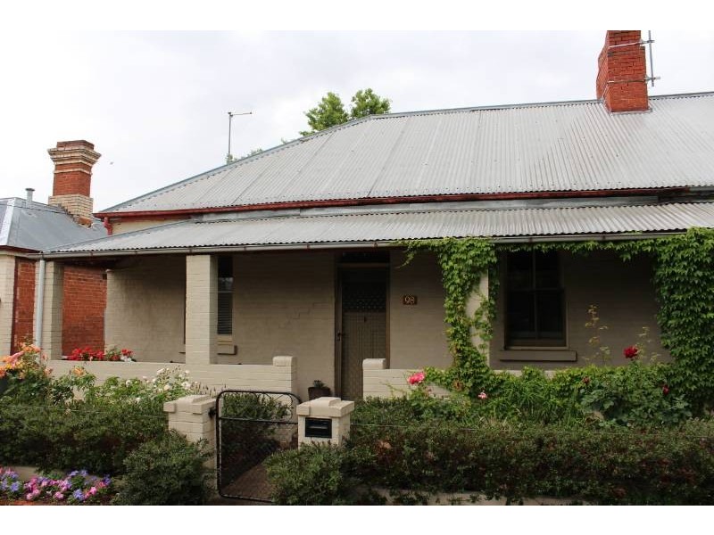 98 Seymour Street, Bathurst NSW 2795