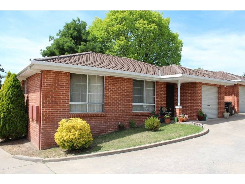 4/161 Seymour Street, Bathurst NSW 2795