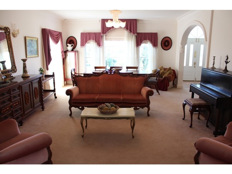 76 Osborne Avenue, Bathurst NSW 2795