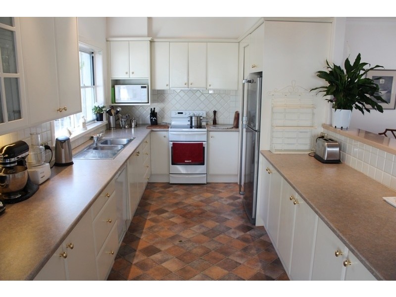 76 Osborne Avenue, Bathurst NSW 2795