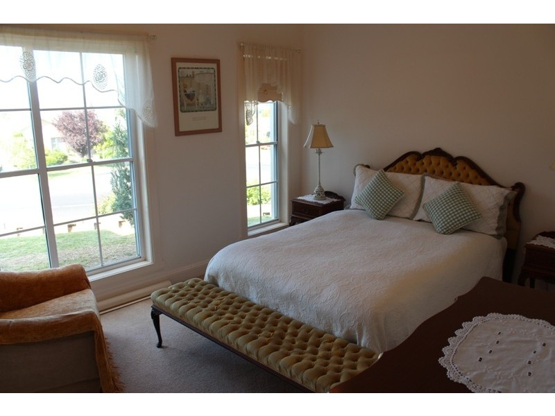 76 Osborne Avenue, Bathurst NSW 2795