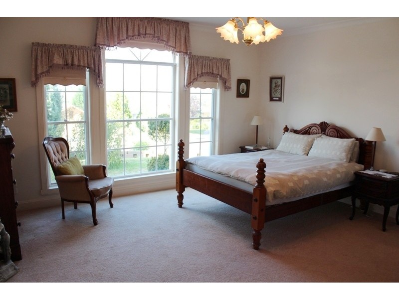 76 Osborne Avenue, Bathurst NSW 2795