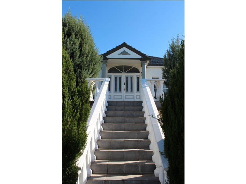 76 Osborne Avenue, Bathurst NSW 2795