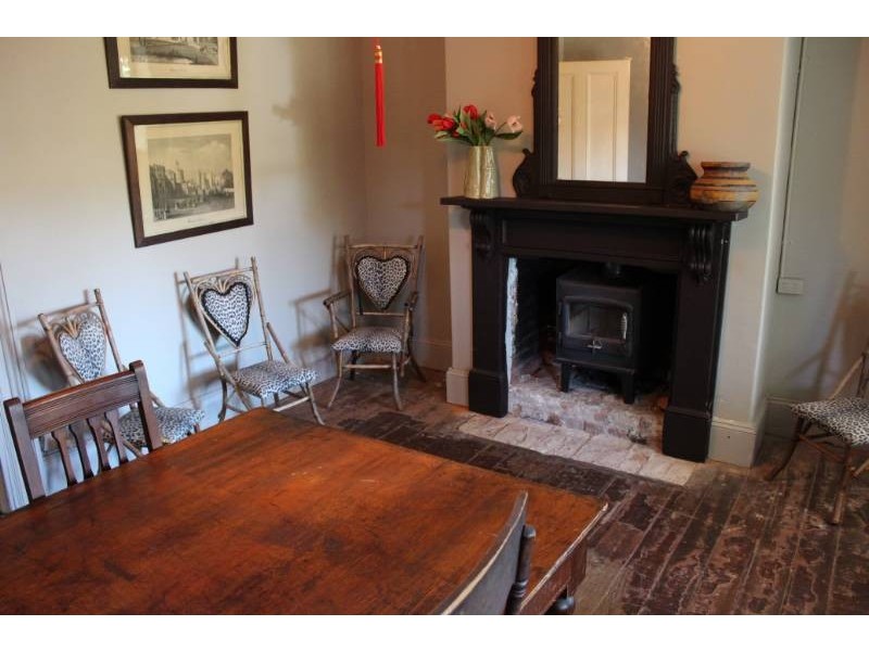 11 East Street, Bathurst NSW 2795