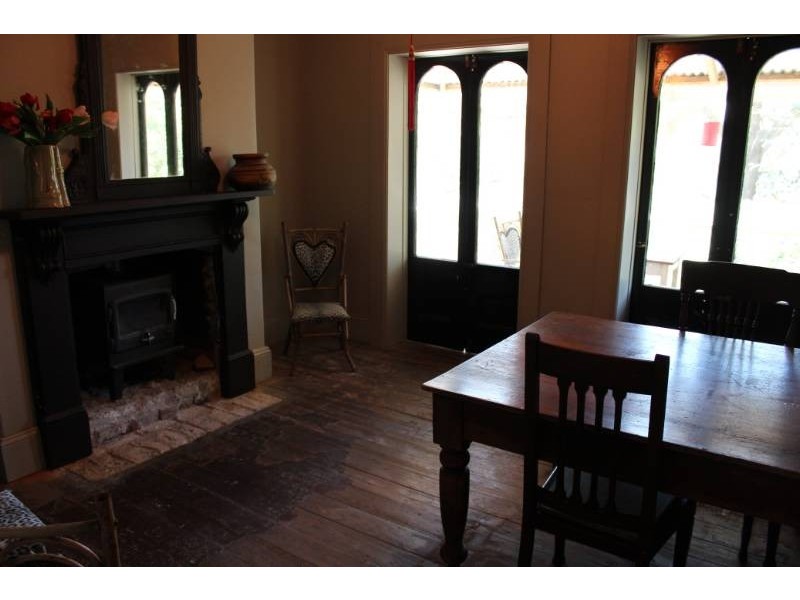 11 East Street, Bathurst NSW 2795