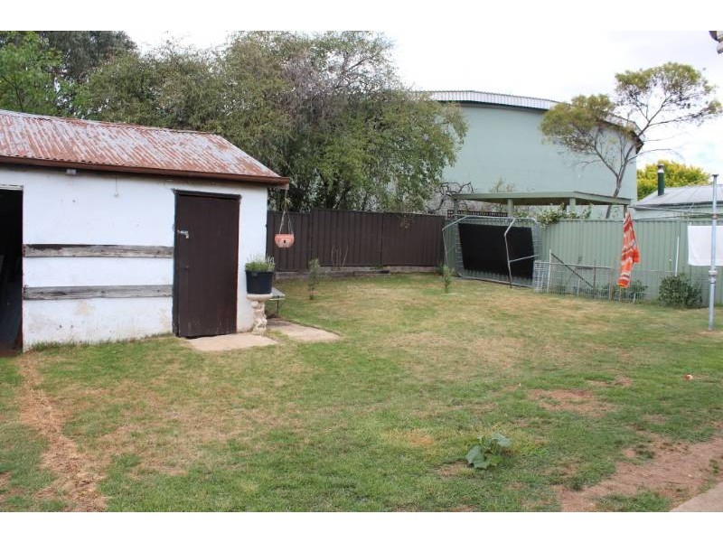 15 Alamein Walk, Bathurst NSW 2795