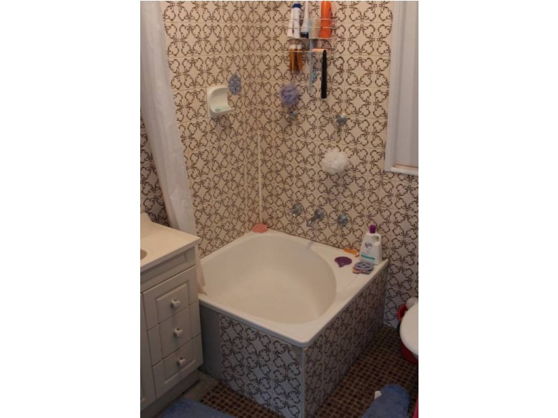 15 Alamein Walk, Bathurst NSW 2795