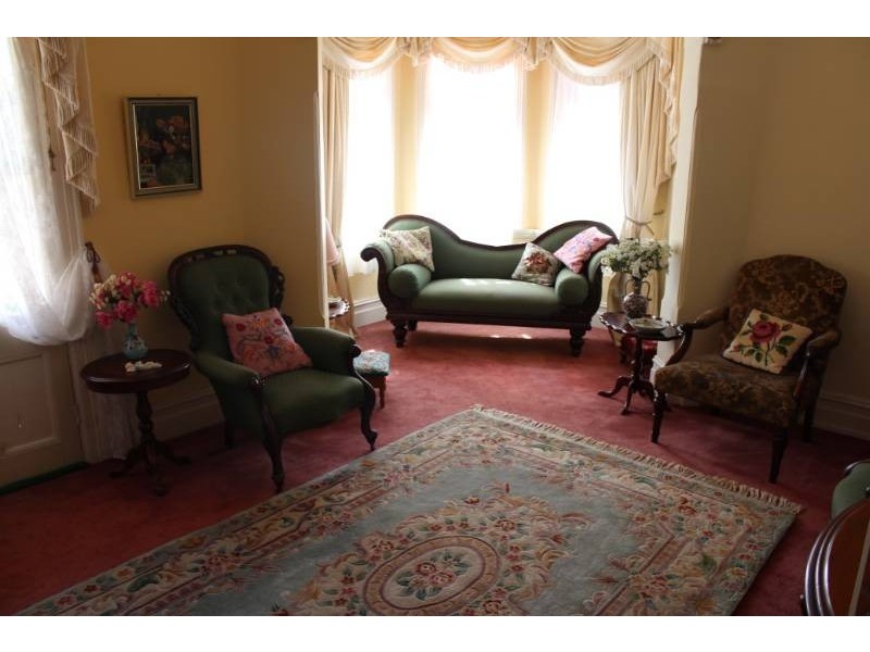 247 Bentinck Street, Bathurst NSW 2795