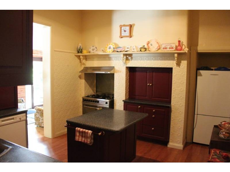 247 Bentinck Street, Bathurst NSW 2795