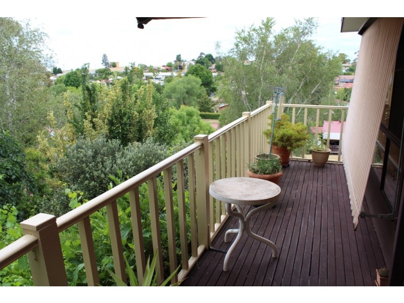 34 College Road, Bathurst NSW 2795