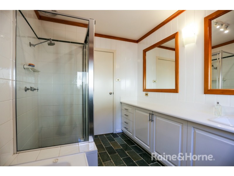 3 Monteve Crescent, Robin Hill NSW 2795