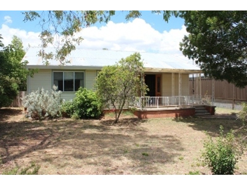 16 Gormans Hill Road, Bathurst NSW 2795