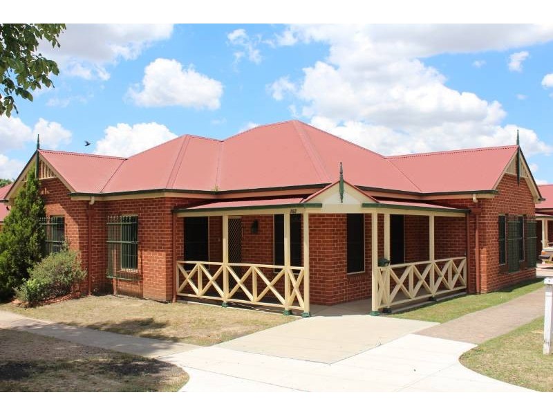 1/182 Bentinck Street, Bathurst NSW 2795