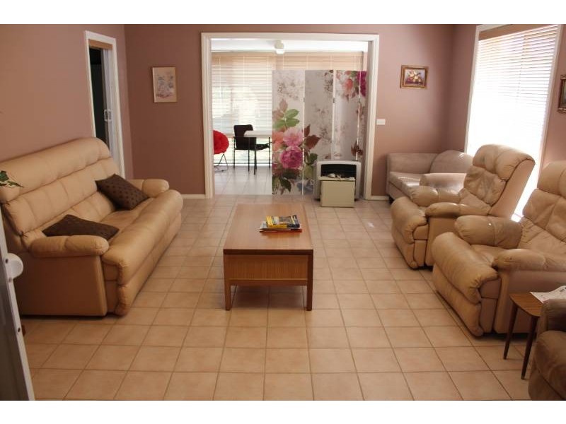 17 Jagoe Drive, Bathurst NSW 2795