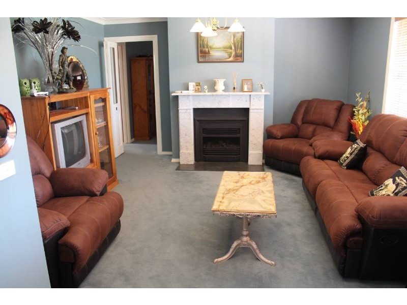 17 Jagoe Drive, Bathurst NSW 2795