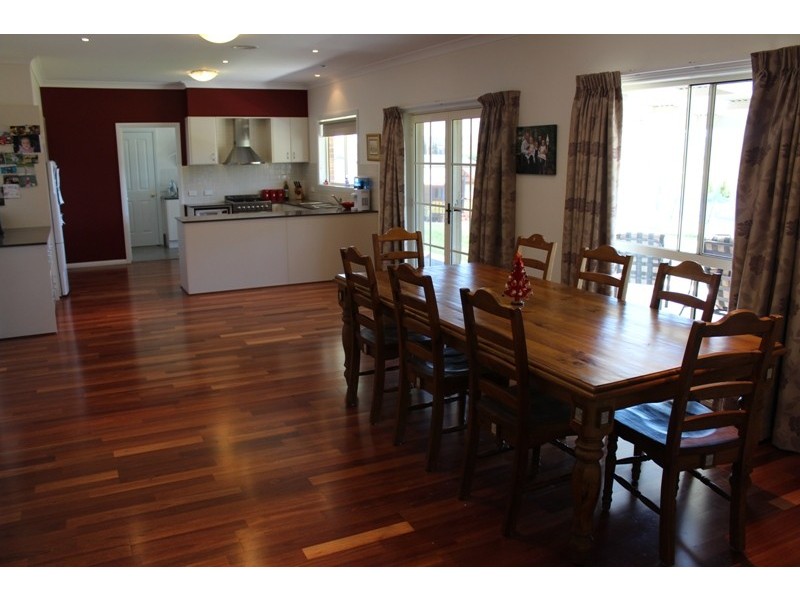 99 Blue Ridge Drive, Bathurst NSW 2795