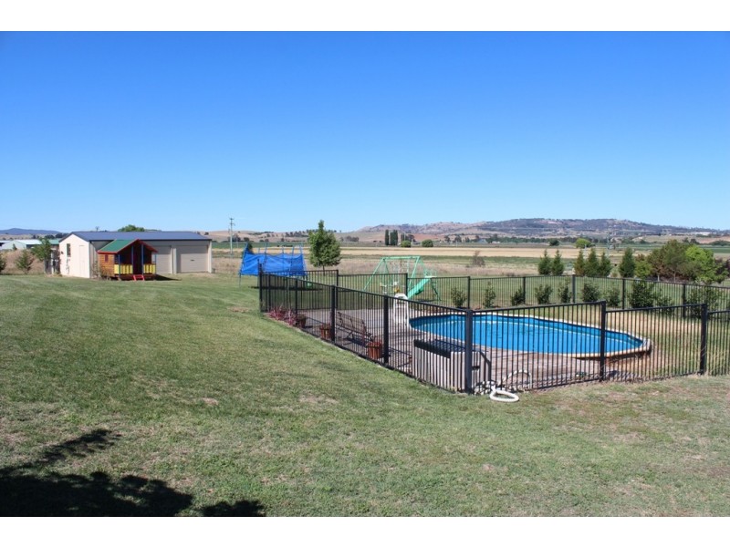 99 Blue Ridge Drive, Bathurst NSW 2795